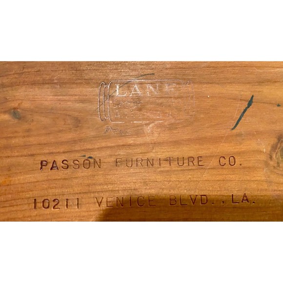 Cedar Chest Lane Mini Salesman Sample or Girl Graduate No key Some Marks VINTAGE - Picture 4 of 9